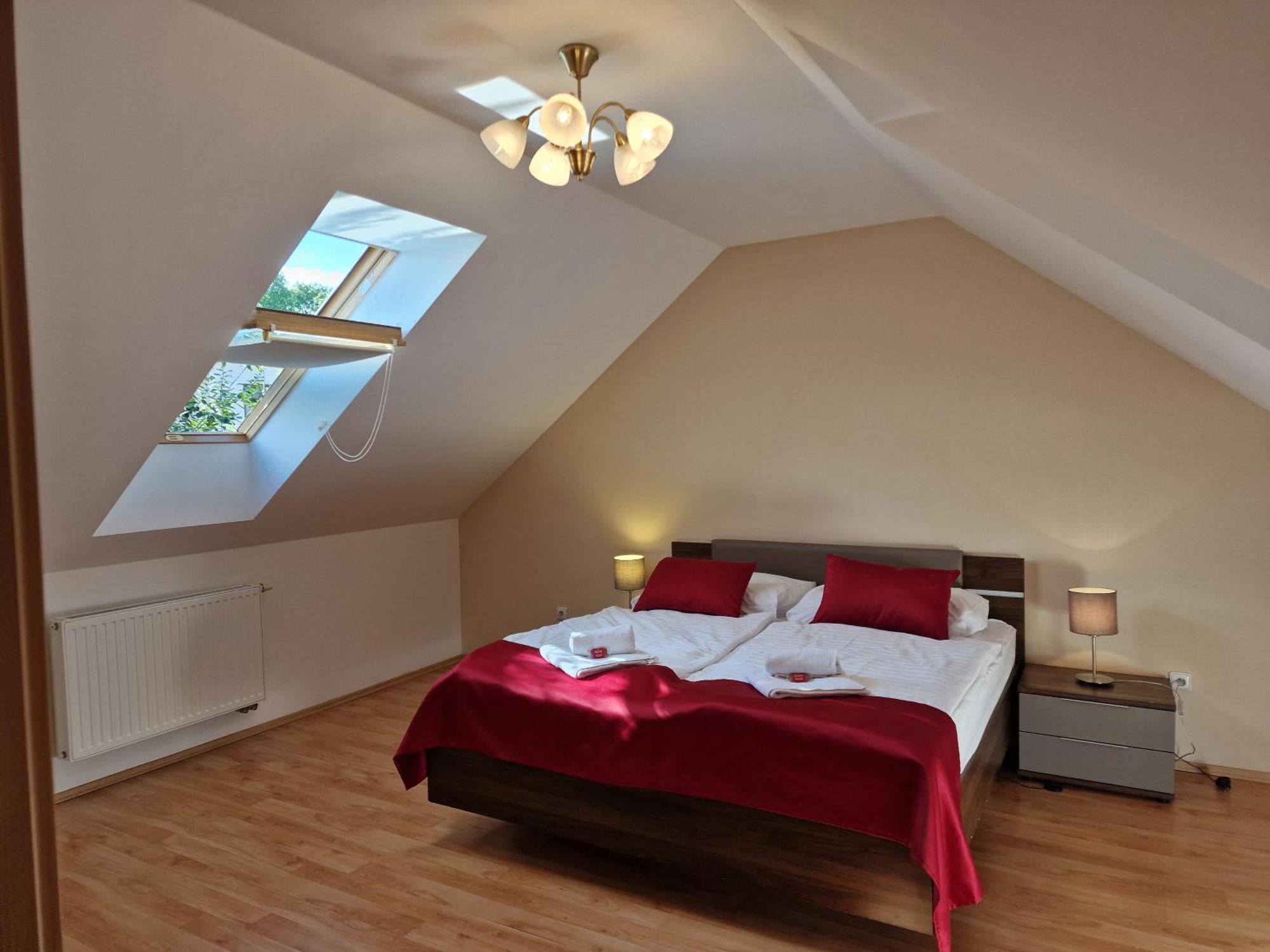 Hotel Opat Kutna Hora Bagian luar foto
