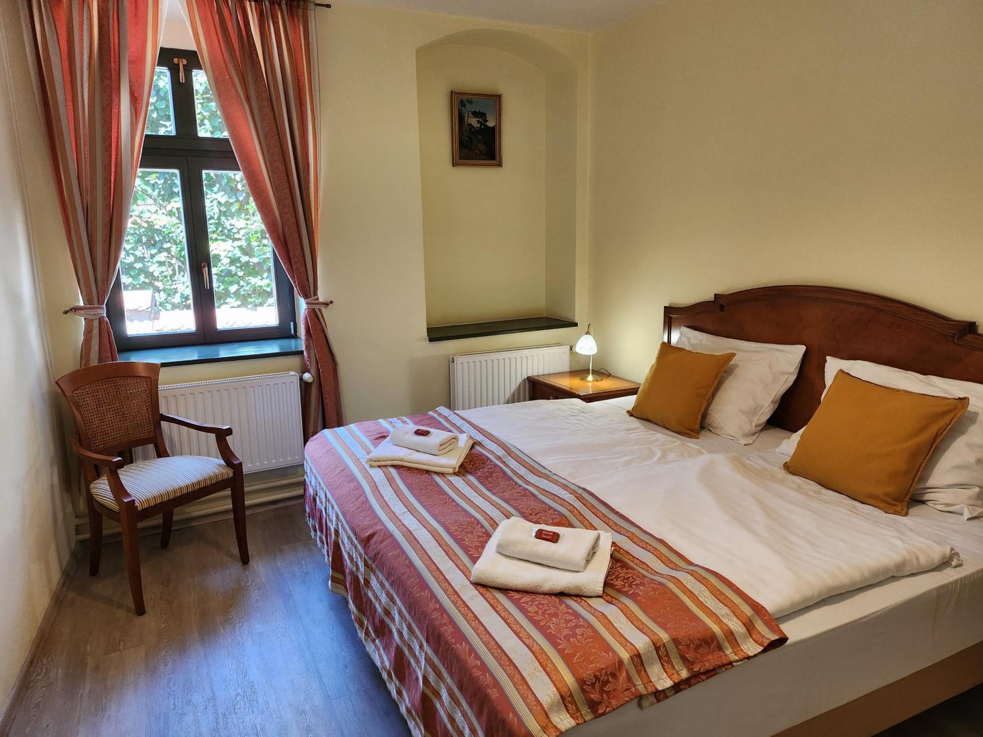 Hotel Opat Kutna Hora Bagian luar foto