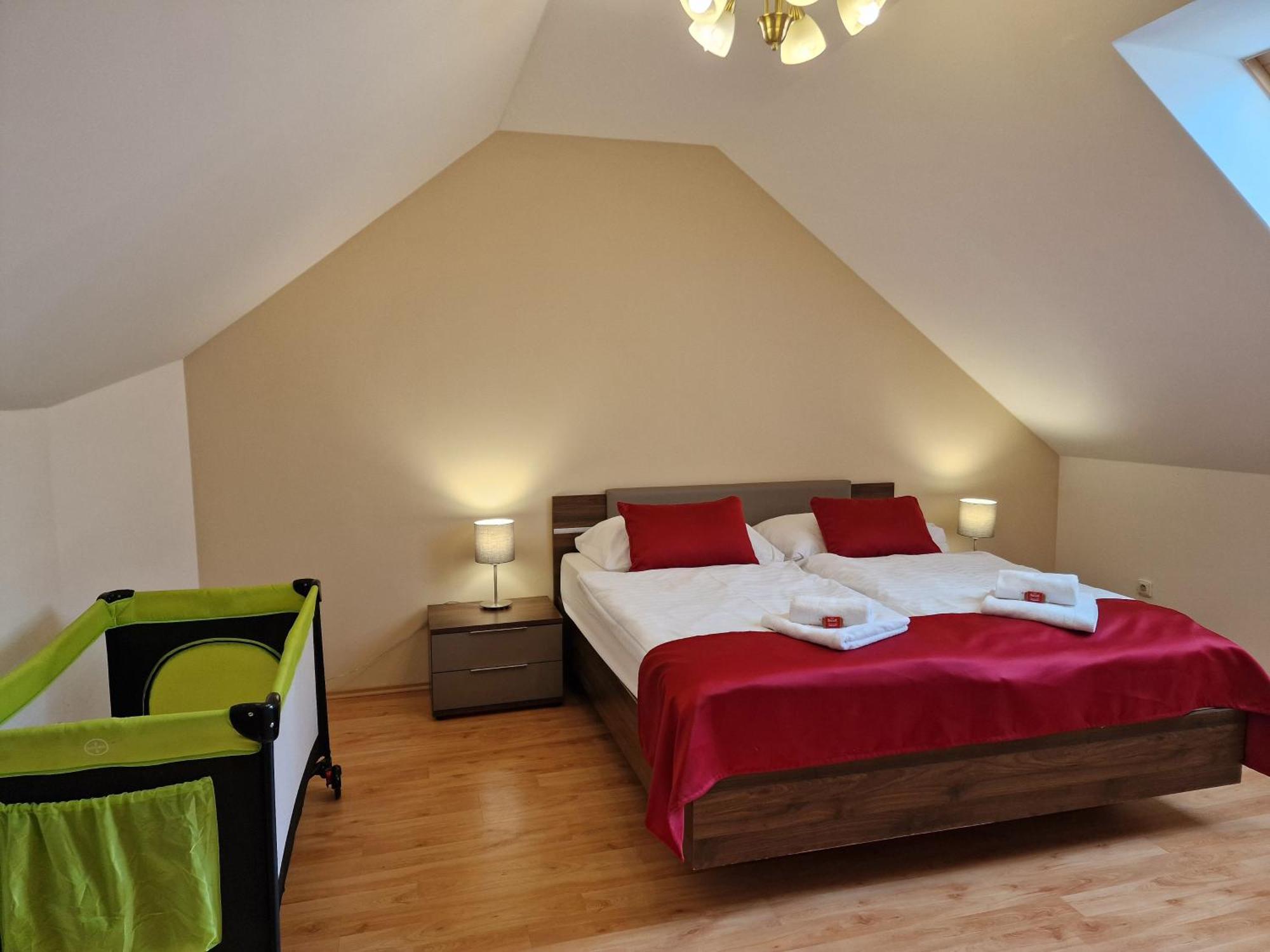 Hotel Opat Kutna Hora Bagian luar foto