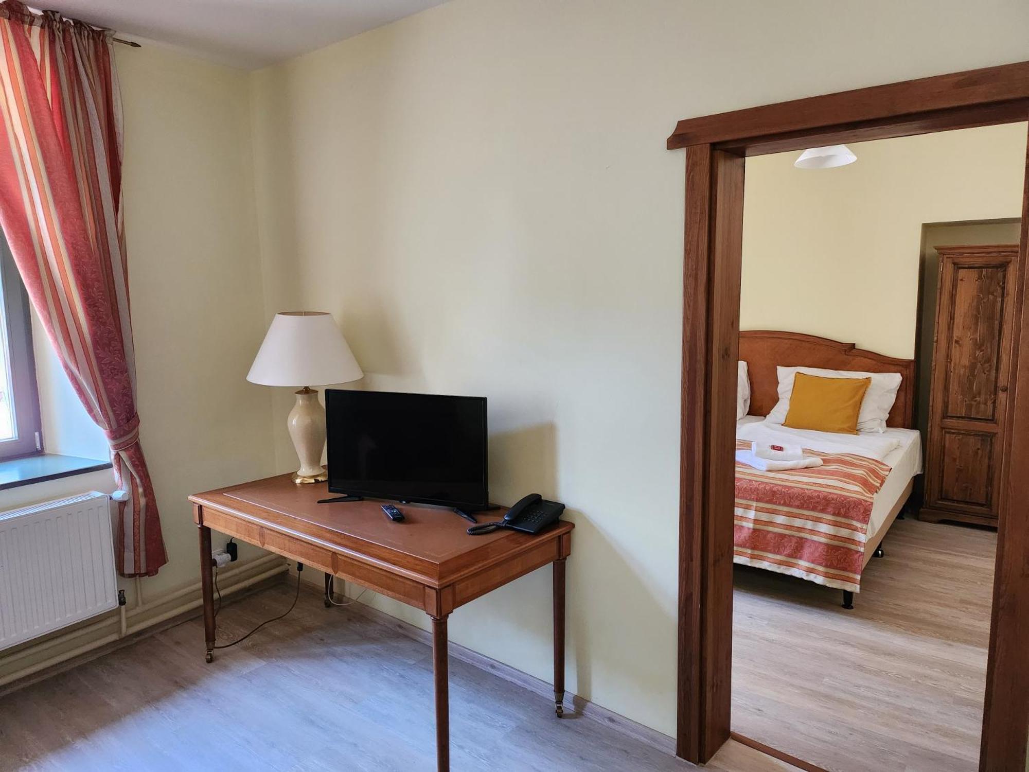 Hotel Opat Kutna Hora Bagian luar foto