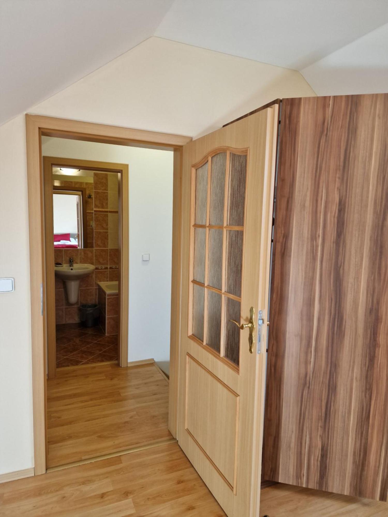 Hotel Opat Kutna Hora Bagian luar foto