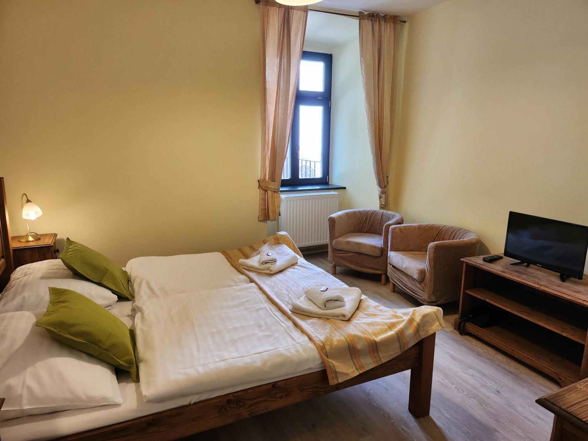 Hotel Opat Kutna Hora Bagian luar foto
